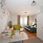 Servita Udvarhaz Bed & Breakfast Eger