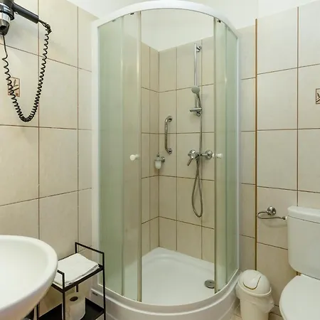 Bed & Breakfast Servita Udvarhaz Eger