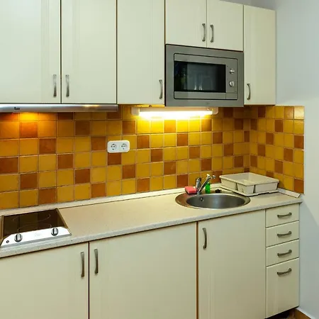 Servita Udvarhaz 3* Eger