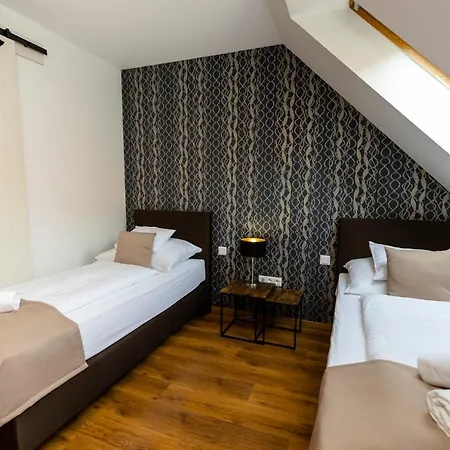 Frühstückspension Servita Udvarhaz 3*