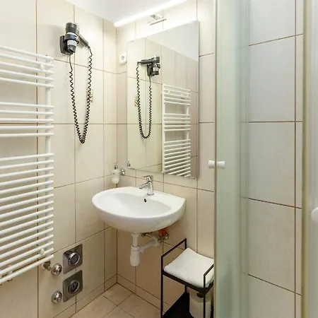 Servita Udvarhaz 3* Erlau