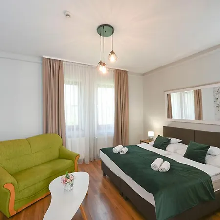 Servita Udvarhaz Frühstückspension 3*