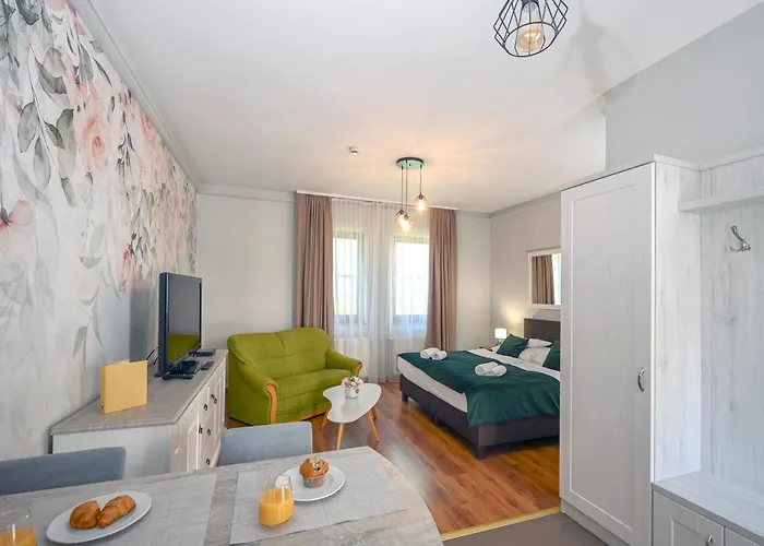 فندق مبيت وإفطار Servita Udvarhaz 3*